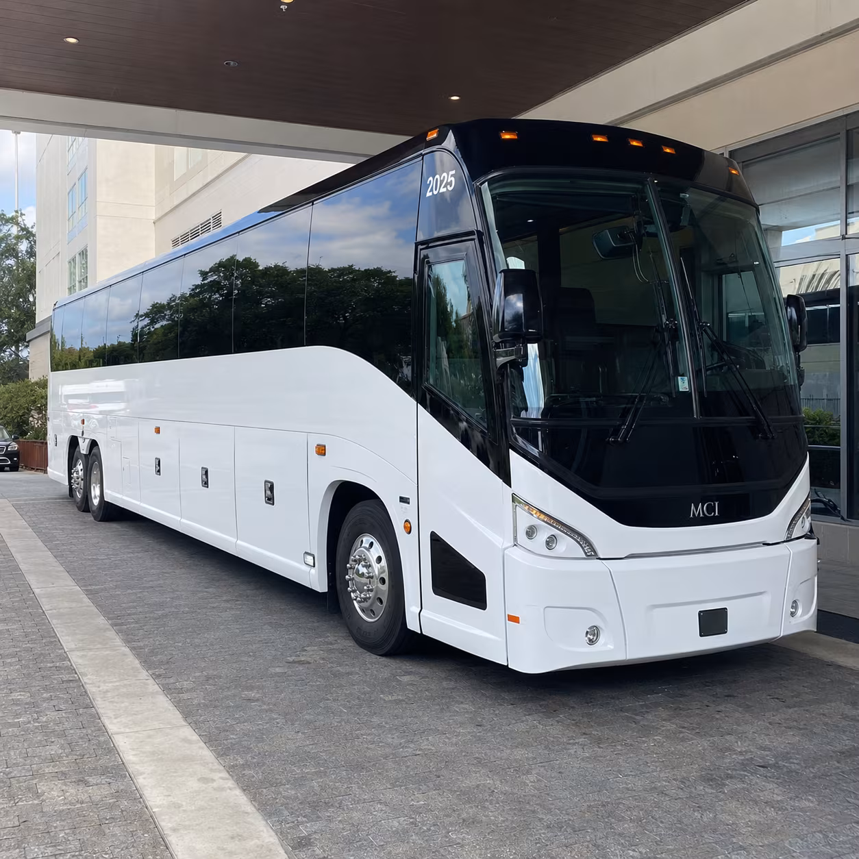 manchester charter bus services exterior